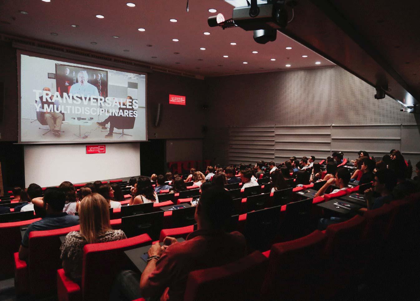 Sesión informativa en el auditorio UPF-BSM