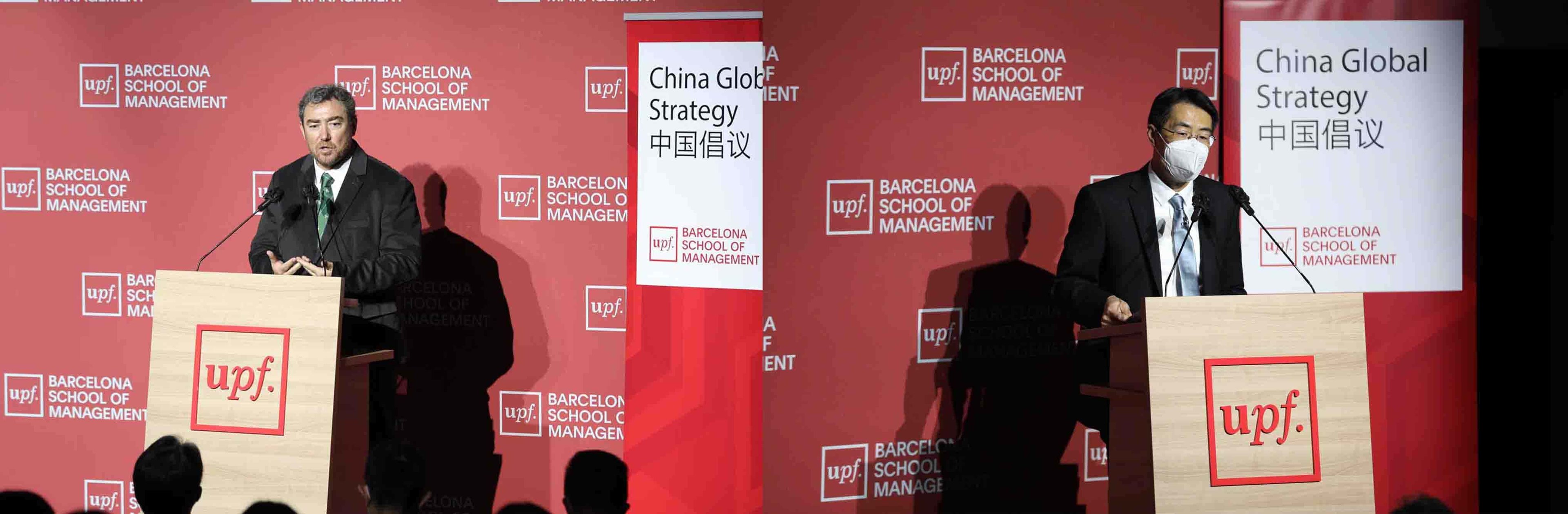 El Director General de la UPF-BSM, José M. Martínez-Sierra; y el Cónsul General de la R.P. de China en Barcelona, Hble. Sr. Zhu Jingyang