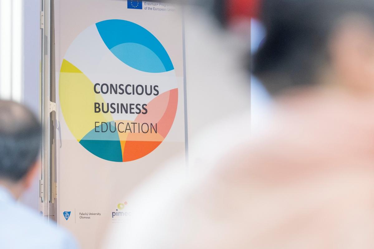 Experts debate about conscious business education at UPF-BSM